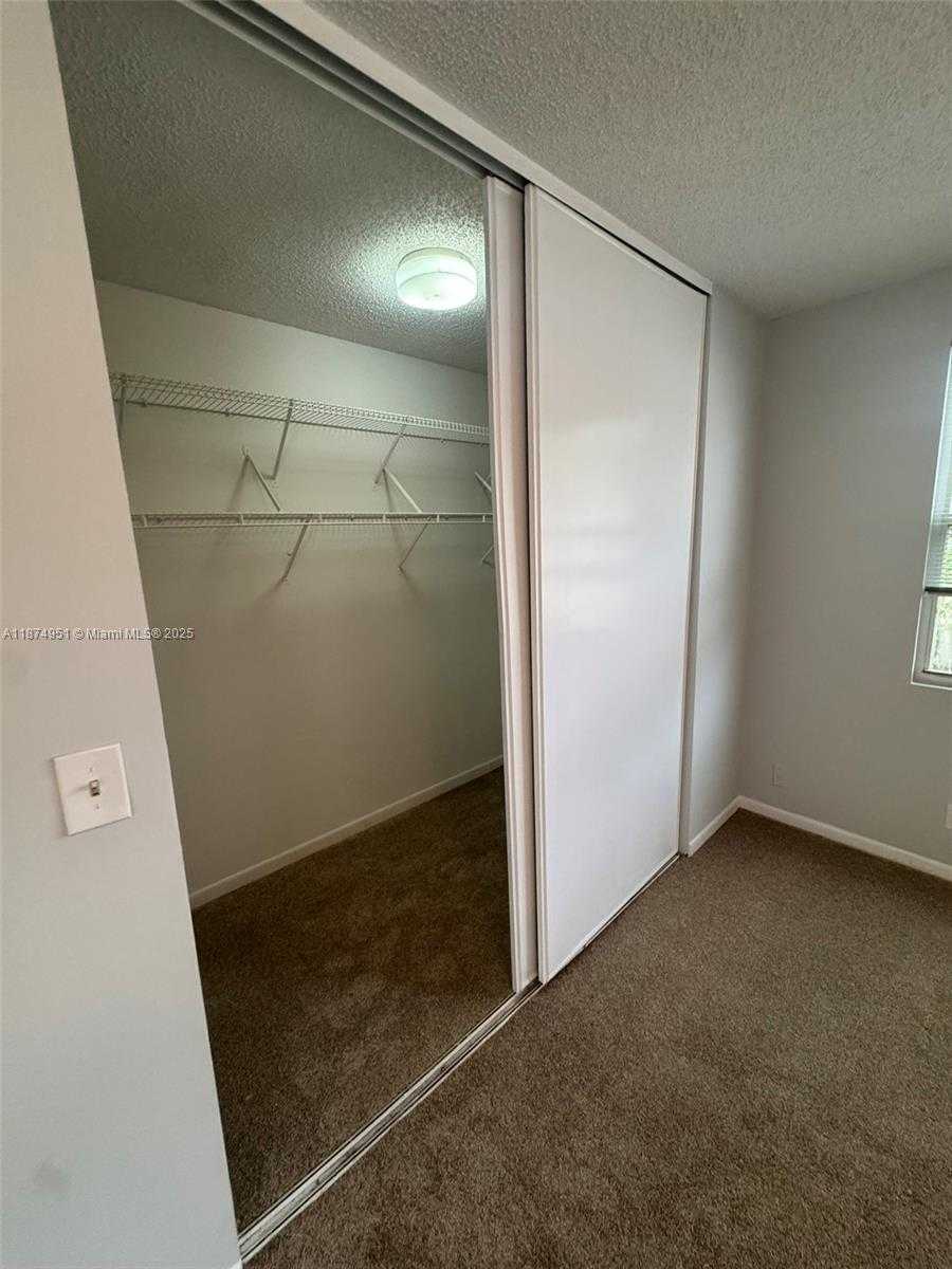Small Image of 10931 NORTH WEST 12TH PL, Plantation Number 19