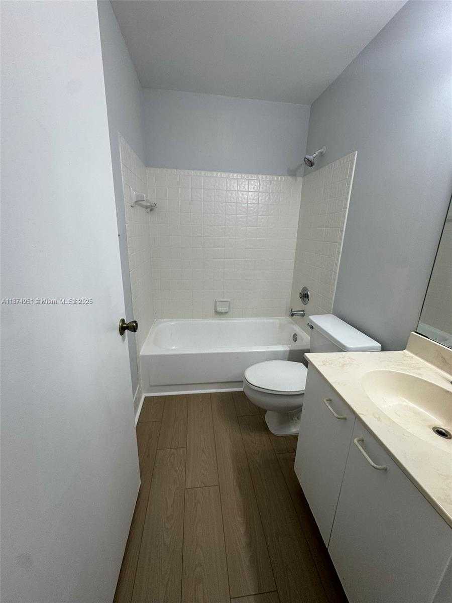 Small Image of 10931 NORTH WEST 12TH PL, Plantation Number 30