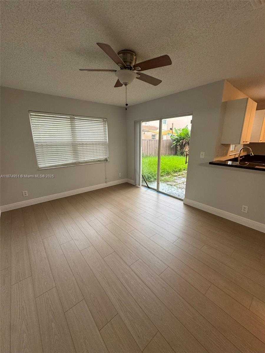 Small Image of 10931 NORTH WEST 12TH PL, Plantation Number 9