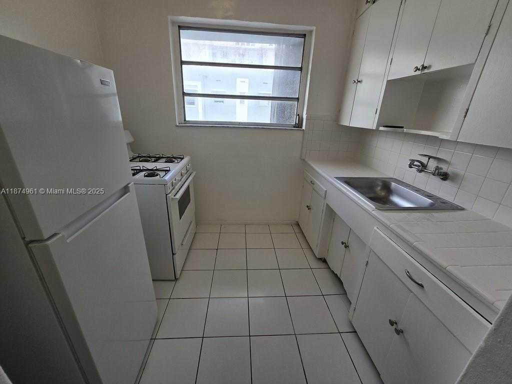 Small Image of 850 JEFFERSON AVE #4, Miami Beach Number 10