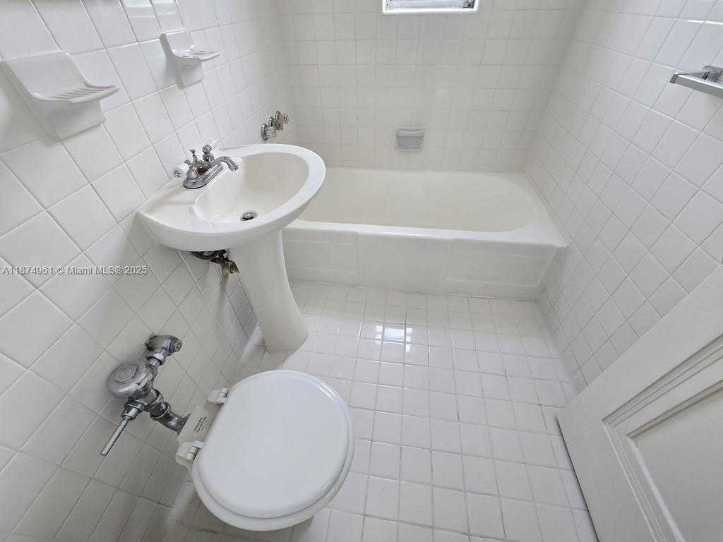 Small Image of 850 JEFFERSON AVE #4, Miami Beach Number 12
