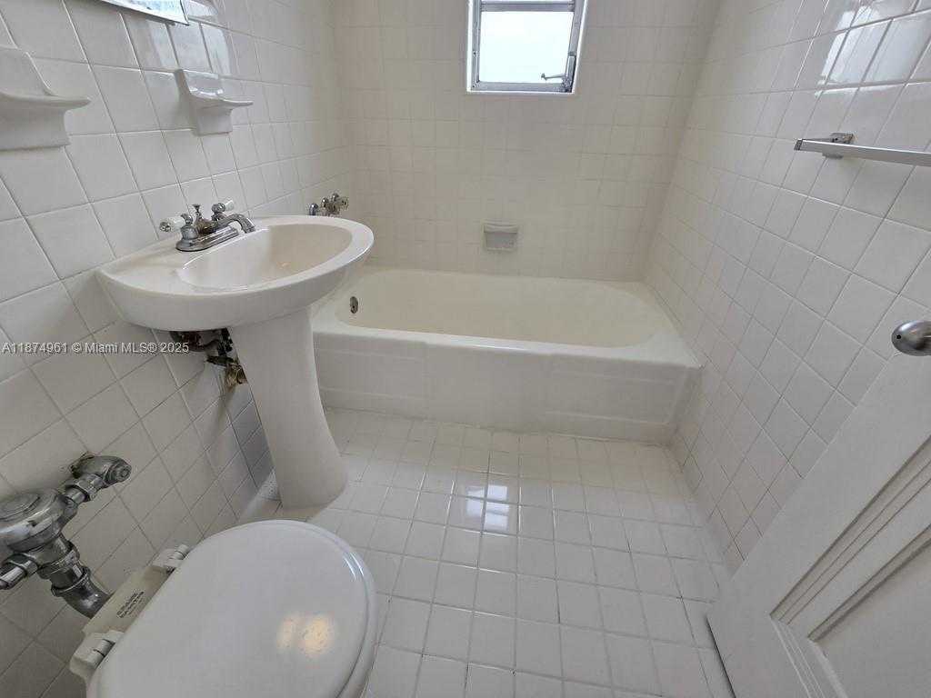 Small Image of 850 JEFFERSON AVE #4, Miami Beach Number 13