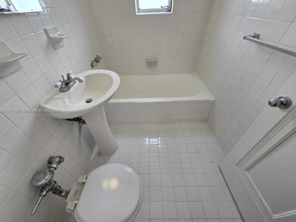 Small Image of 850 JEFFERSON AVE #4, Miami Beach Number 14