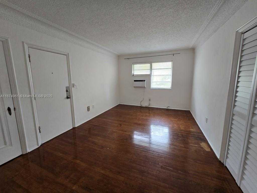 Small Image of 850 JEFFERSON AVE #4, Miami Beach Number 2