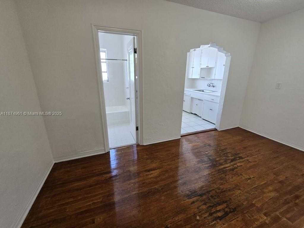 Small Image of 850 JEFFERSON AVE #4, Miami Beach Number 6