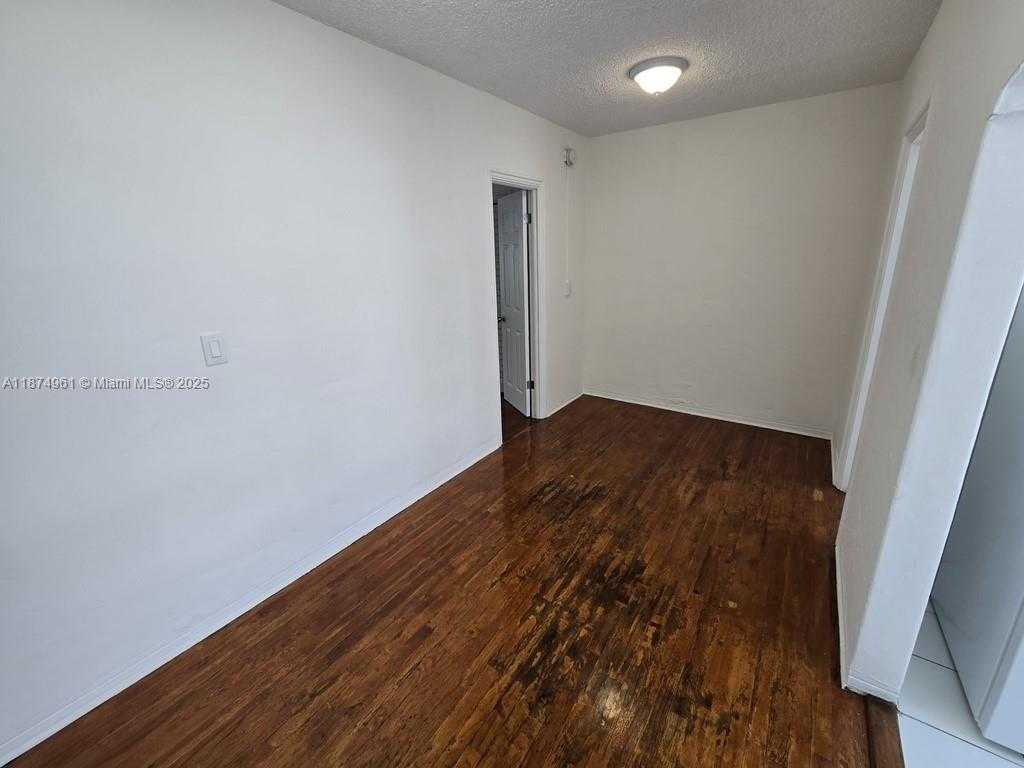 Small Image of 850 JEFFERSON AVE #4, Miami Beach Number 9