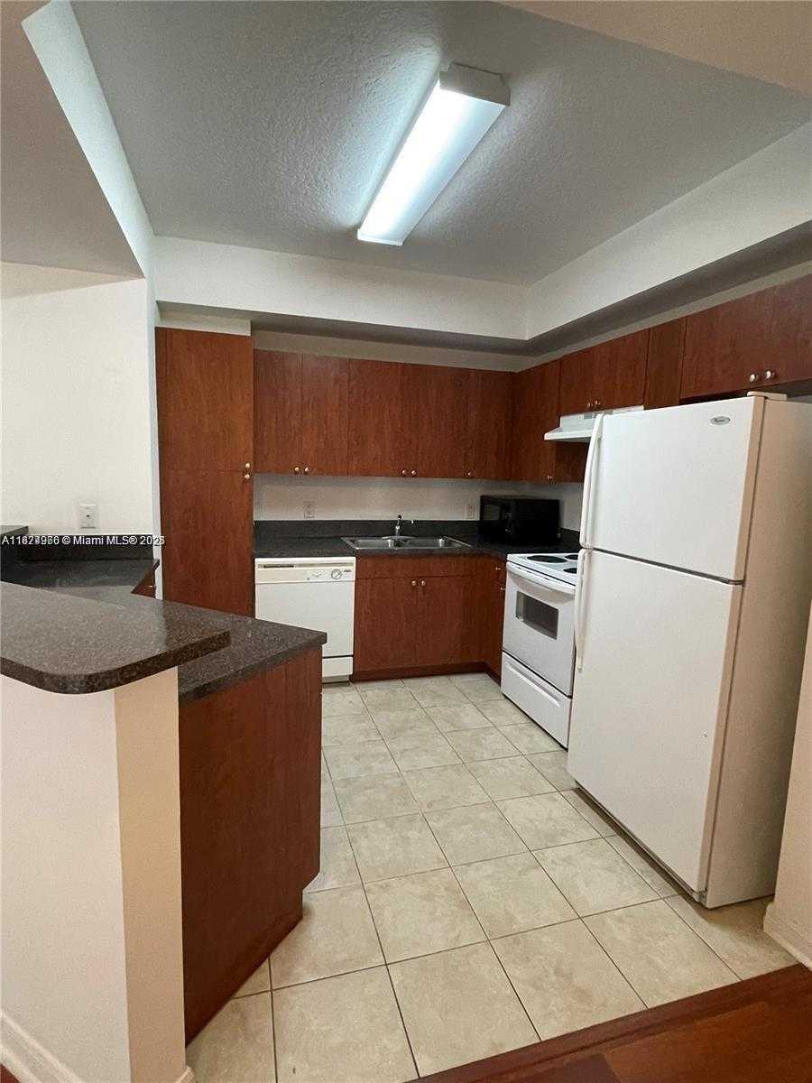Small Image of 115 SOUTH WEST 11TH ST #605, Miami Number 3