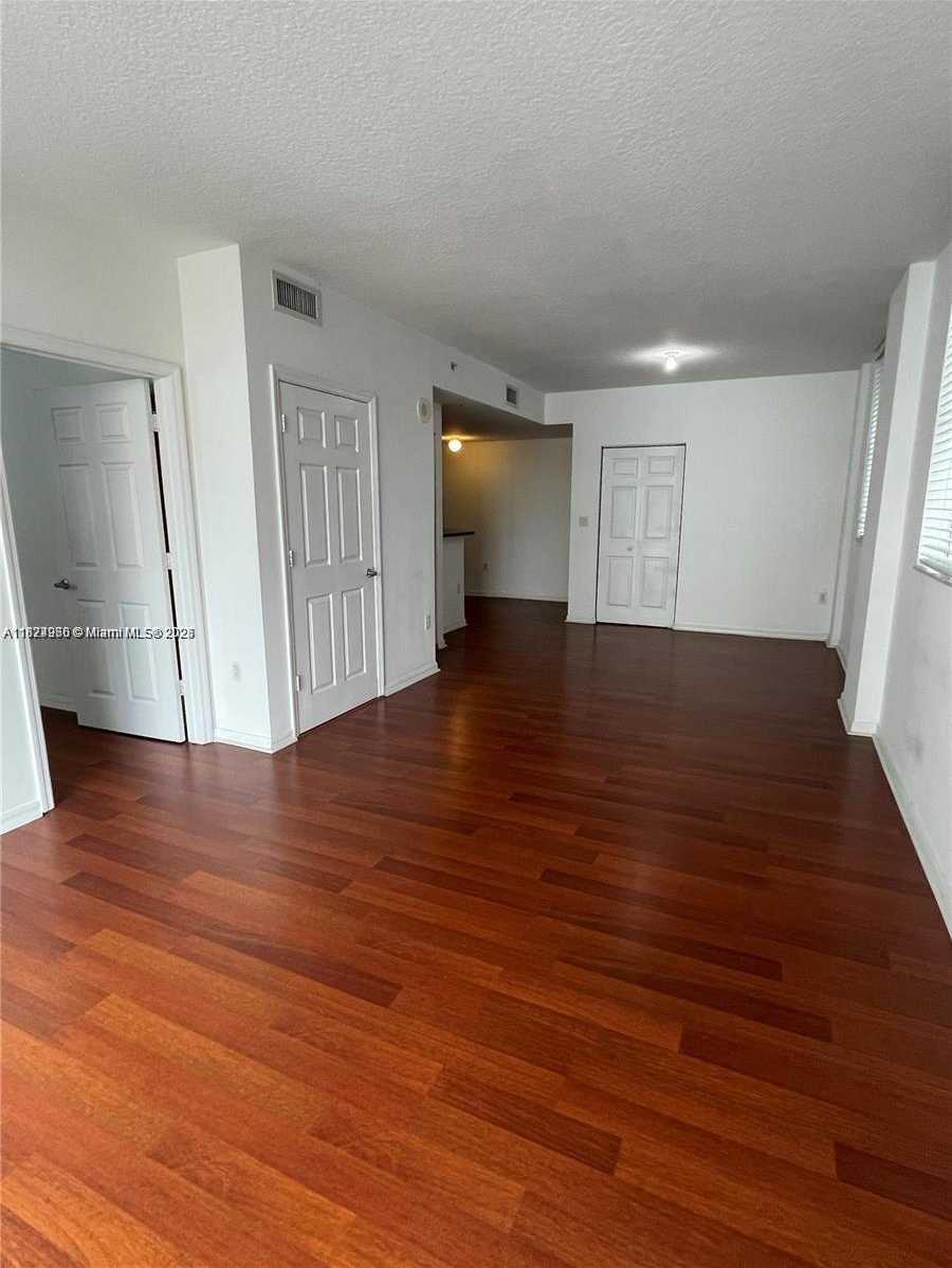 Small Image of 115 SOUTH WEST 11TH ST #605, Miami Number 4