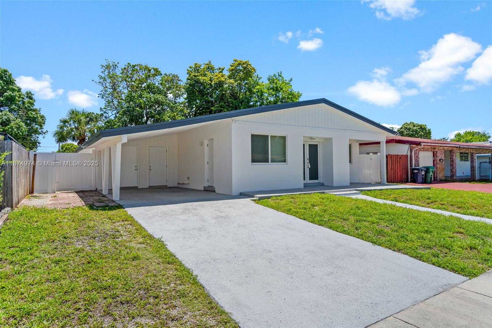 Small Image of 230 NORTH WEST 33RD TER, Lauderhill Number 3