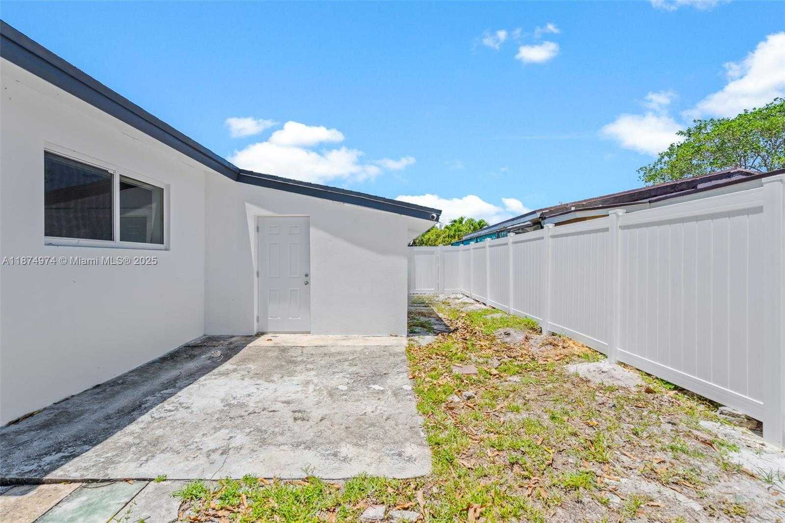 Small Image of 230 NORTH WEST 33RD TER, Lauderhill Number 37