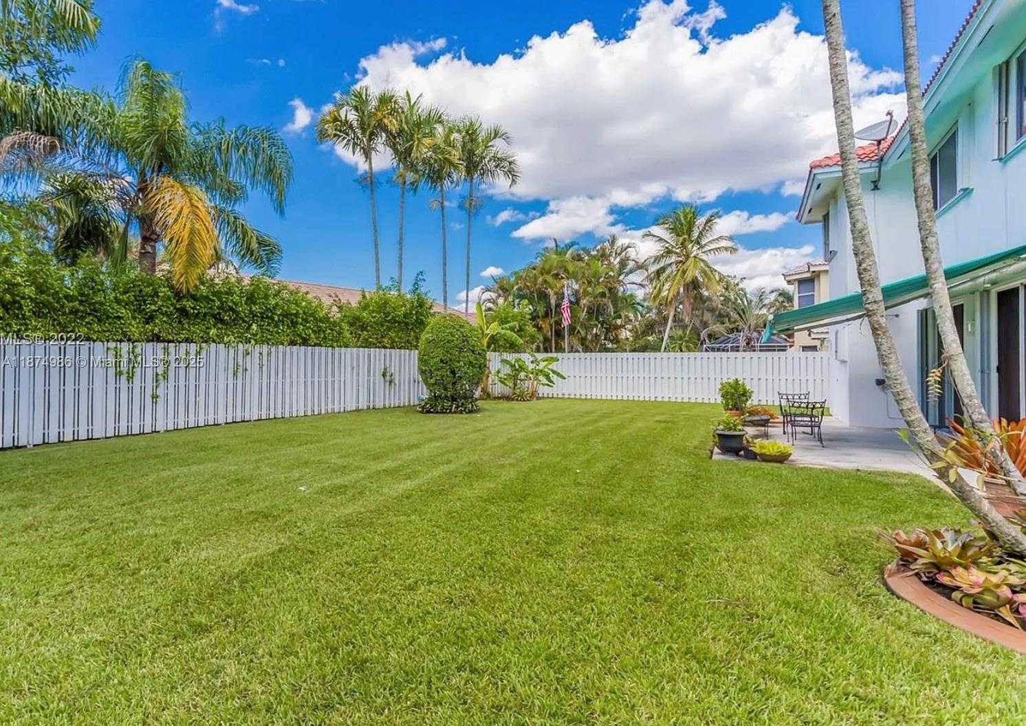 Small Image of 1120 NORTH WEST 179TH AVE, Pembroke Pines Number 4