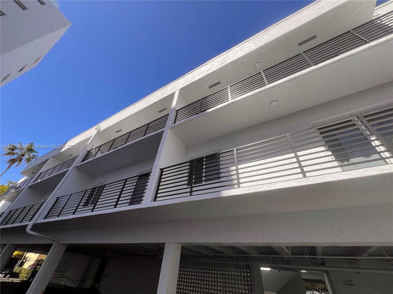 Small Image of 1033 LENOX AVE #202, Miami Beach Number 4