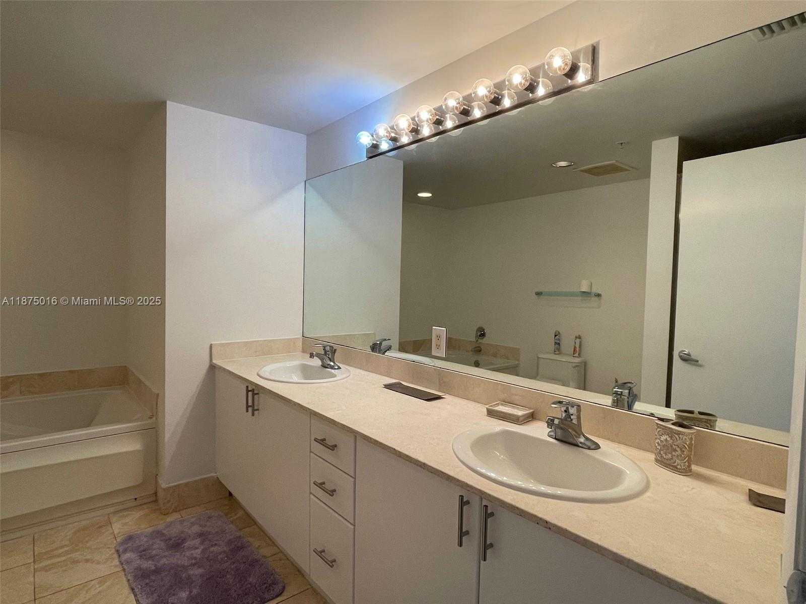 Small Image of 17375 COLLINS AVE #1903, Sunny Isles Beach Number 4