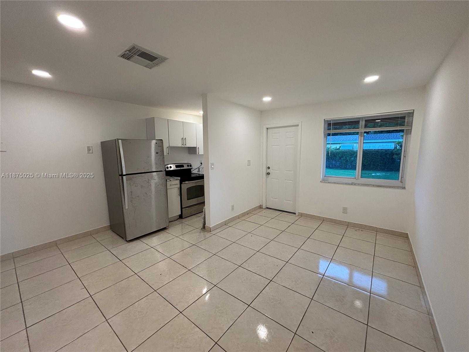 Small Image of 2308 JACKSON ST #9, Hollywood Number 2