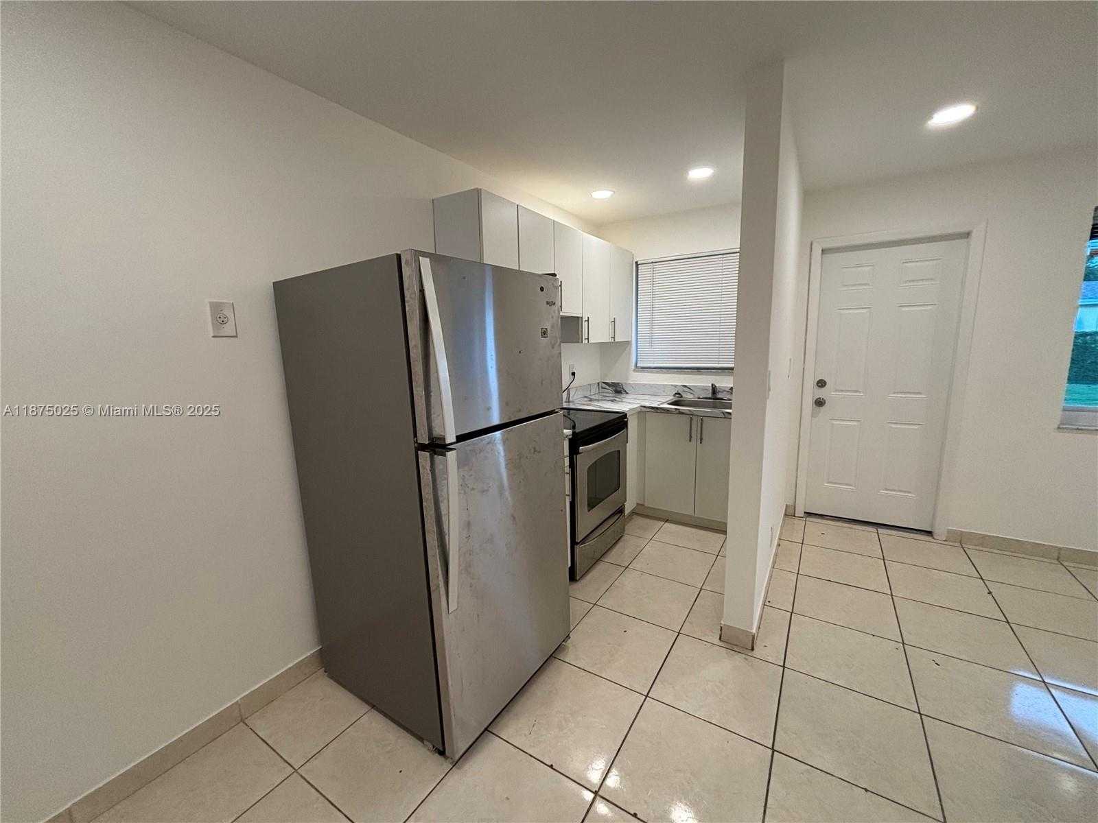 Small Image of 2308 JACKSON ST #9, Hollywood Number 3