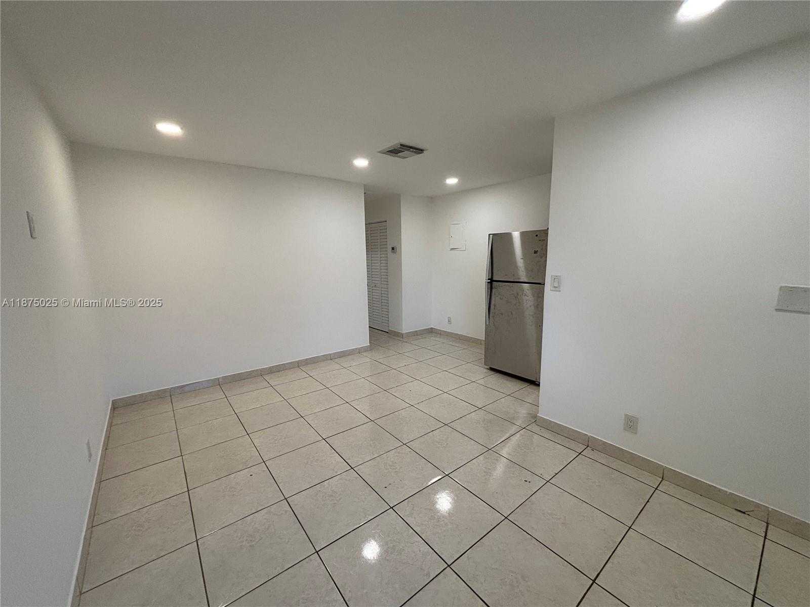 Small Image of 2308 JACKSON ST #9, Hollywood Number 4