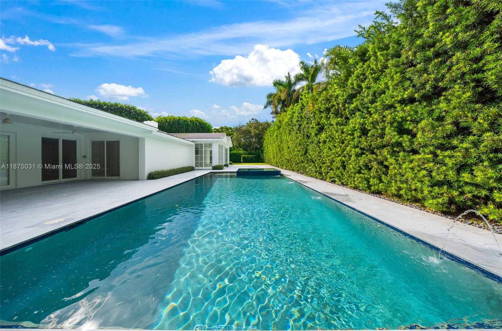 Small Image of 4380 LAKE RD, Miami Number 19