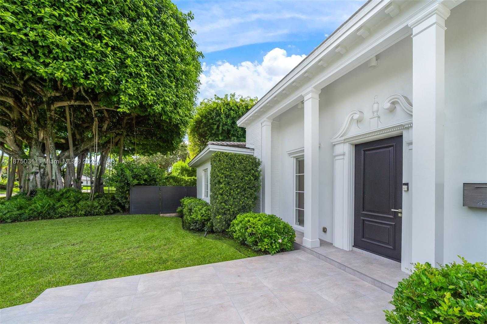Small Image of 4380 LAKE RD, Miami Number 4
