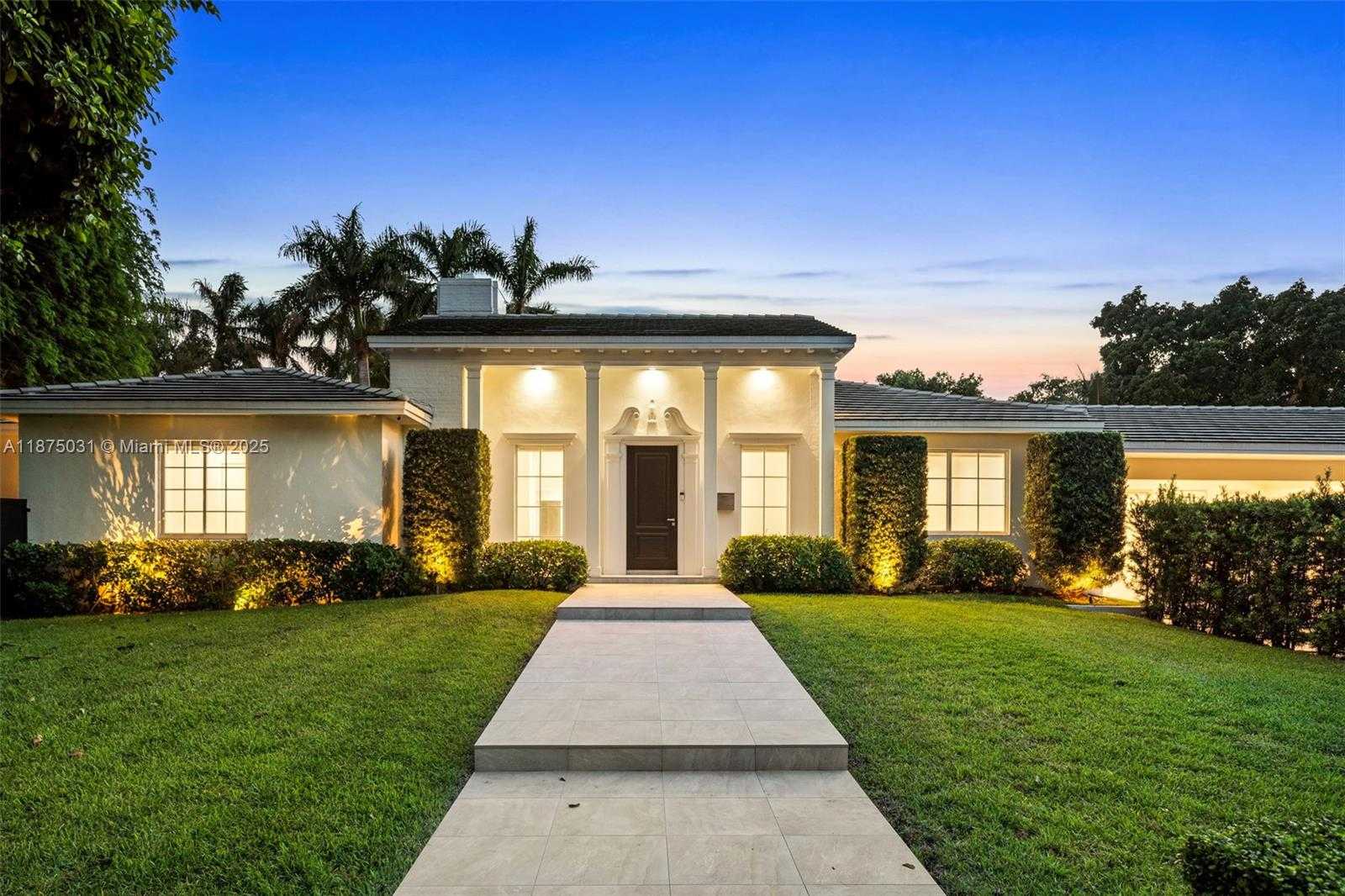 Small Image of 4380 LAKE RD, Miami Number 44
