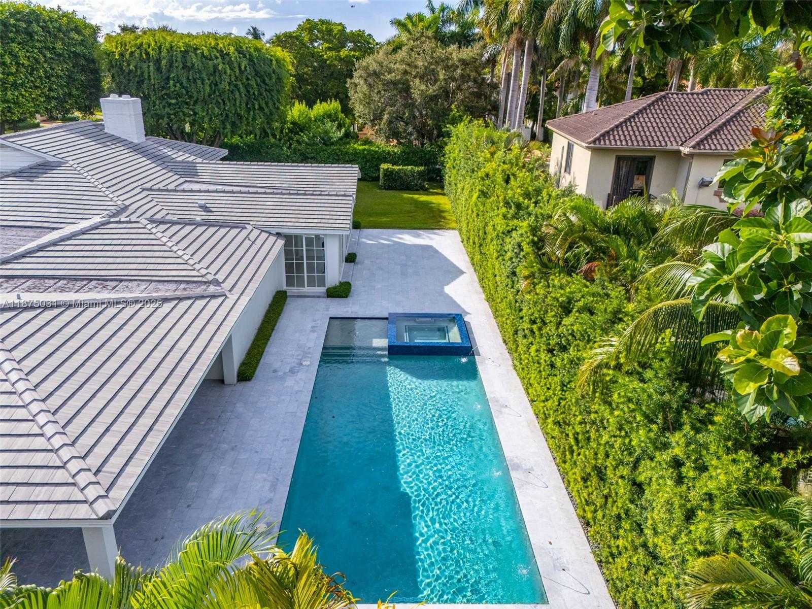 Small Image of 4380 LAKE RD, Miami Number 61