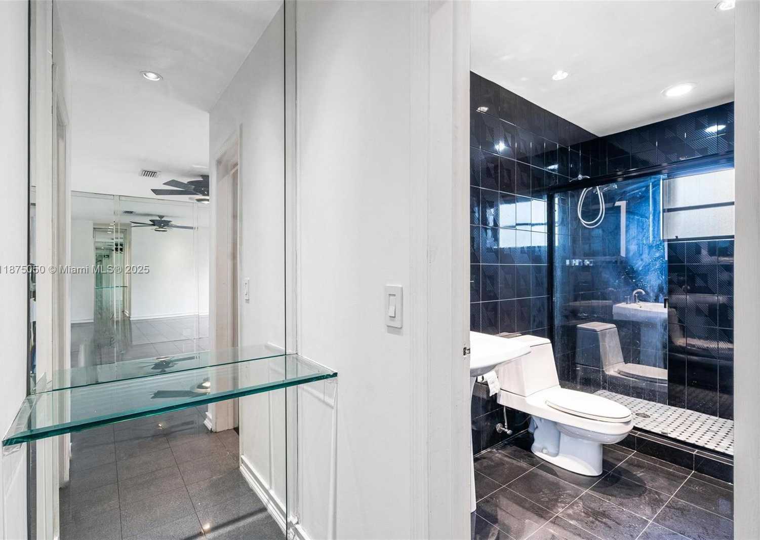 Small Image of 20525 HIGHLAND LAKES BLVD, Miami Number 18