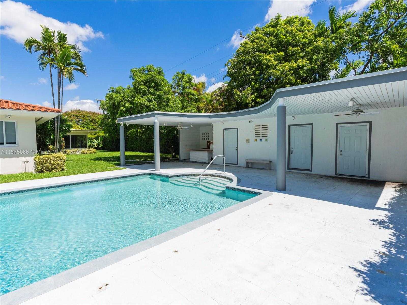 Small Image of 55 PINTA RD, Miami Number 11