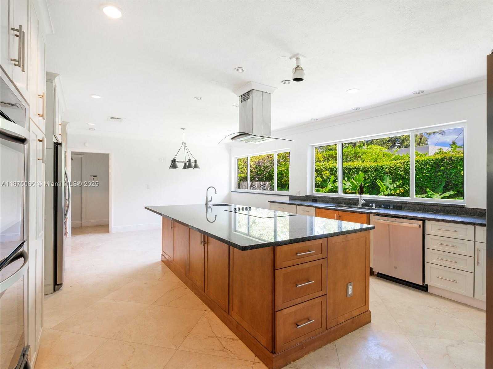 Small Image of 55 PINTA RD, Miami Number 16