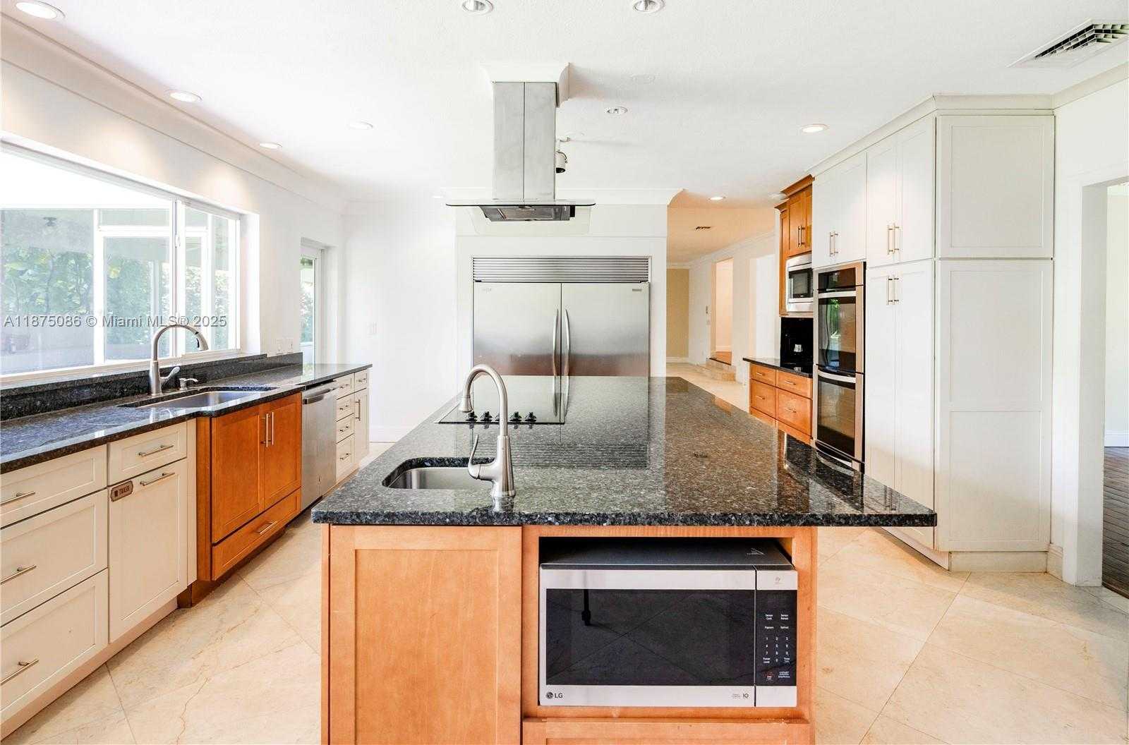 Small Image of 55 PINTA RD, Miami Number 18
