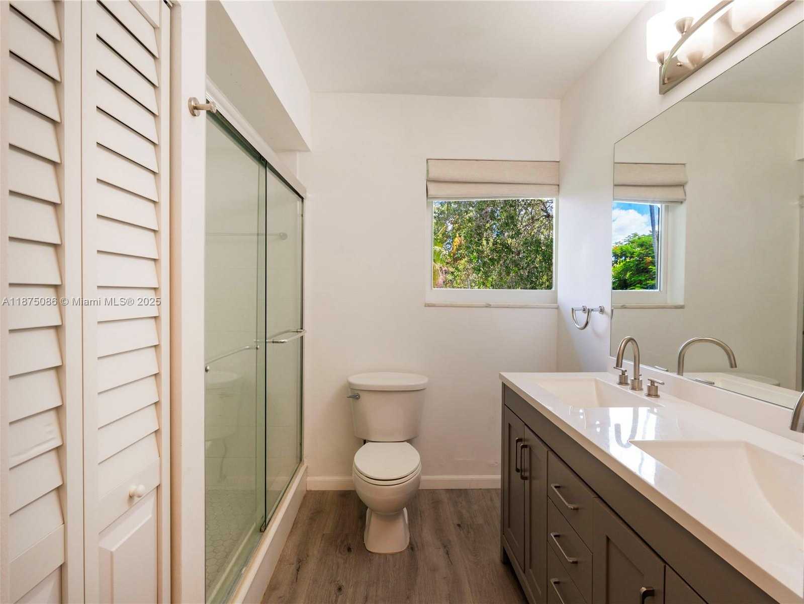 Small Image of 55 PINTA RD, Miami Number 39