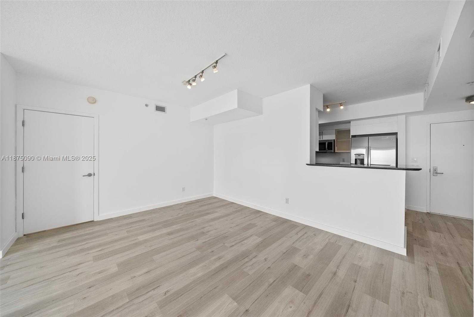 Small Image of 325 SOUTH BISCAYNE BLVD #3819, Miami Number 10