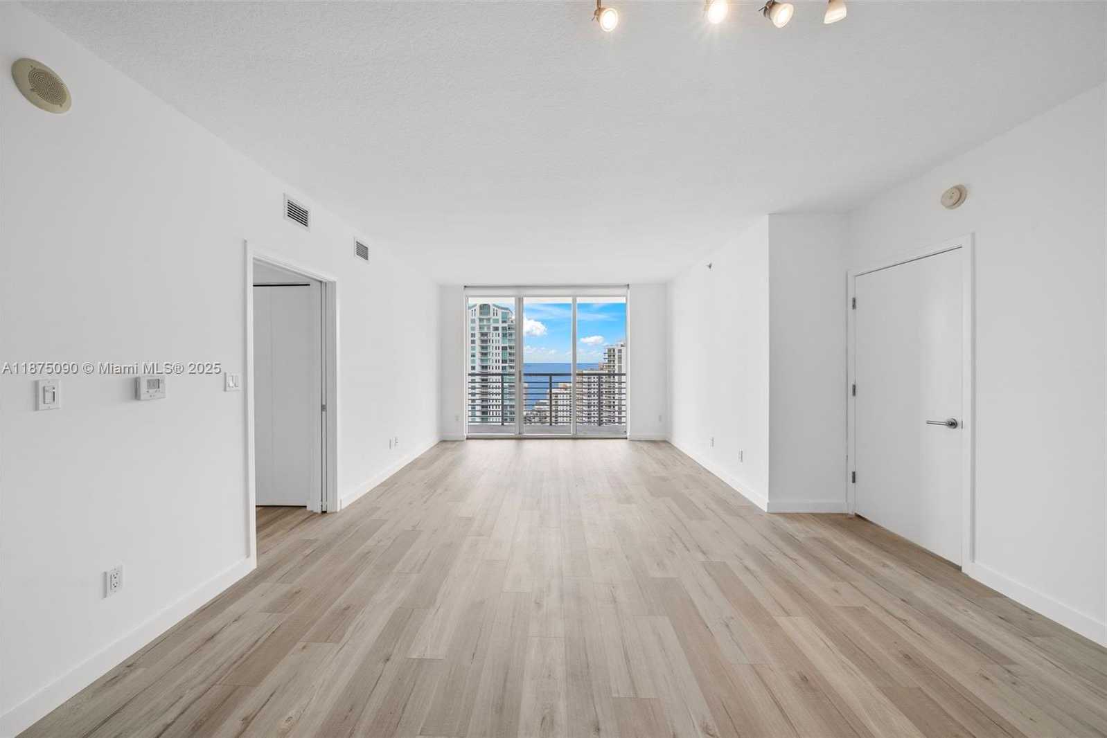 Small Image of 325 SOUTH BISCAYNE BLVD #3819, Miami Number 12