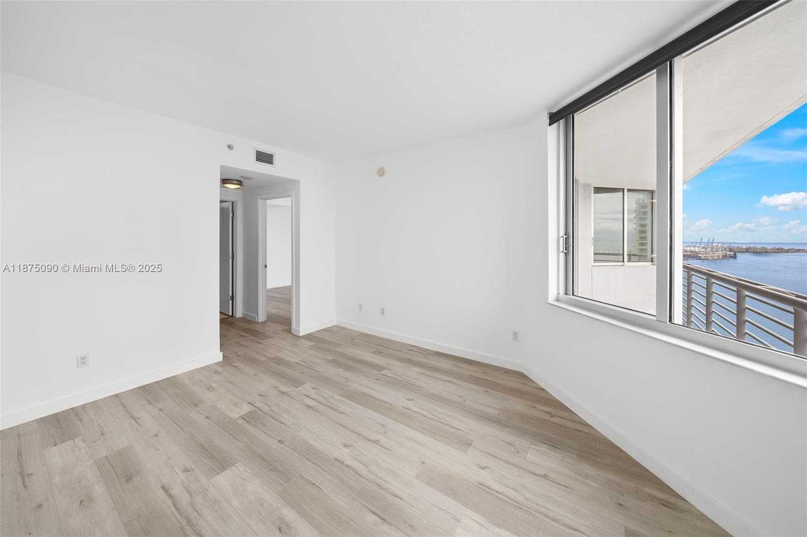Small Image of 325 SOUTH BISCAYNE BLVD #3819, Miami Number 14