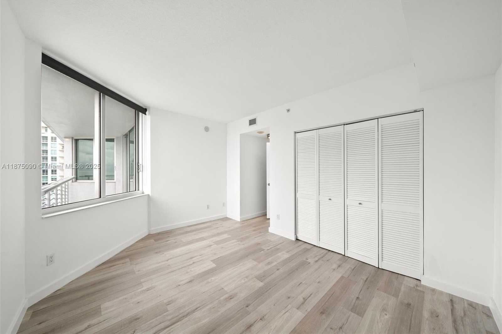 Small Image of 325 SOUTH BISCAYNE BLVD #3819, Miami Number 18