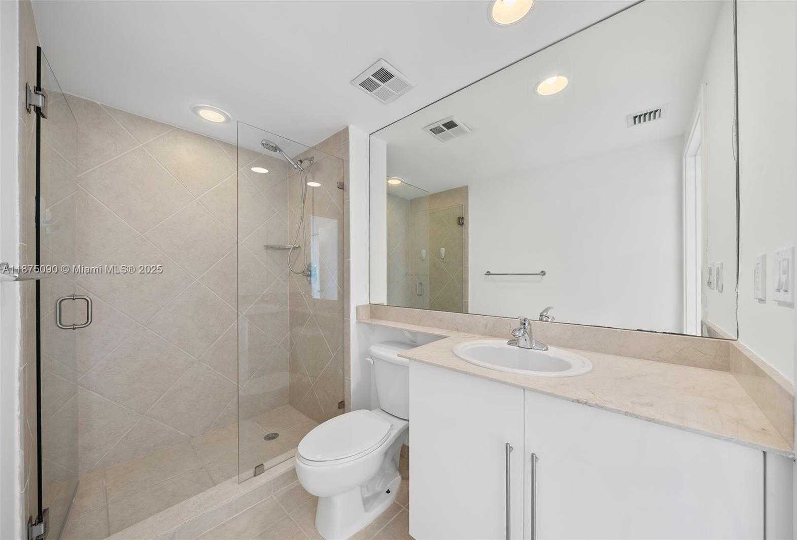 Small Image of 325 SOUTH BISCAYNE BLVD #3819, Miami Number 19