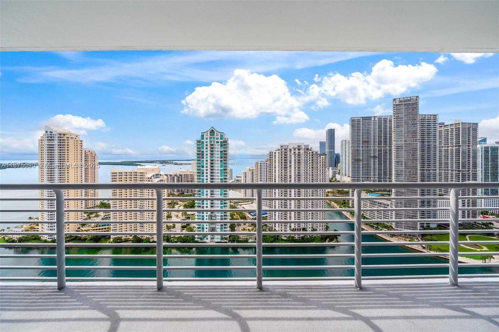 Small Image of 325 SOUTH BISCAYNE BLVD #3819, Miami Number 3
