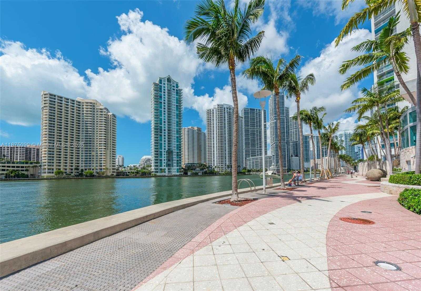 Small Image of 325 SOUTH BISCAYNE BLVD #3819, Miami Number 37