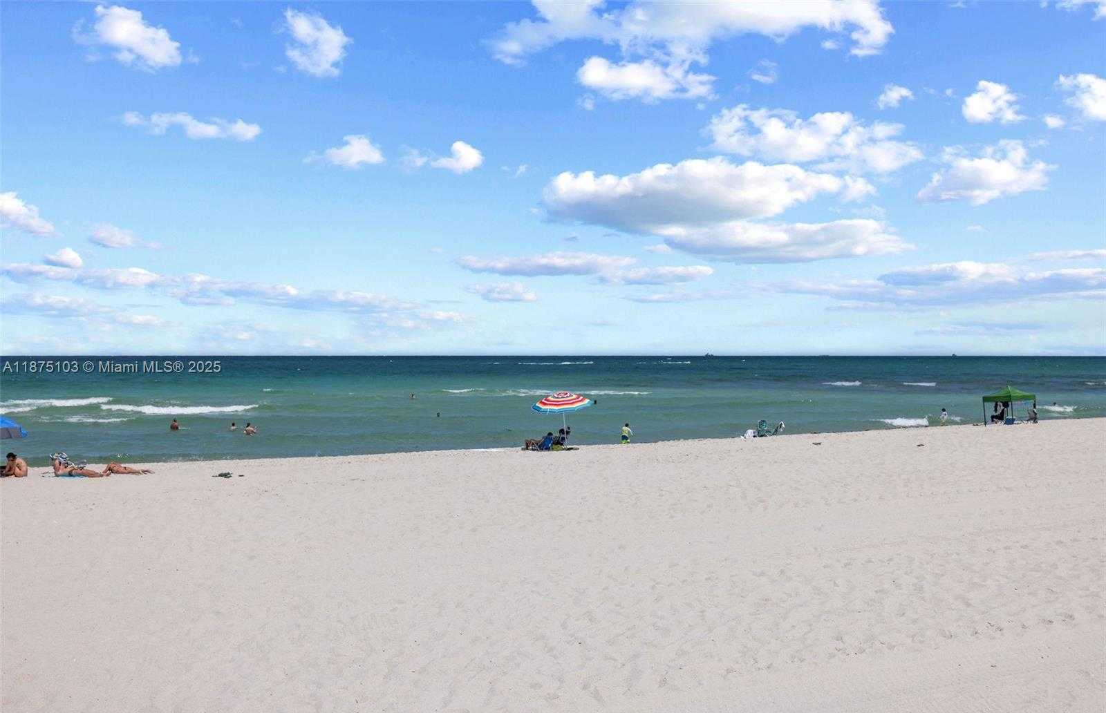 Small Image of 5415 COLLINS AVE #202, Miami Beach Number 14