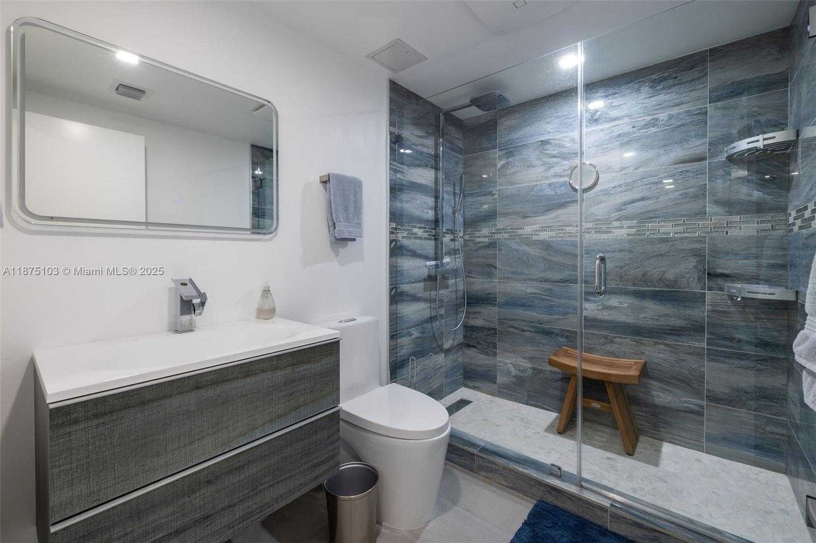 Small Image of 5415 COLLINS AVE #202, Miami Beach Number 8