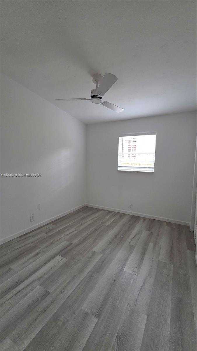 Small Image of 3482 FROW AVE, Miami Number 10