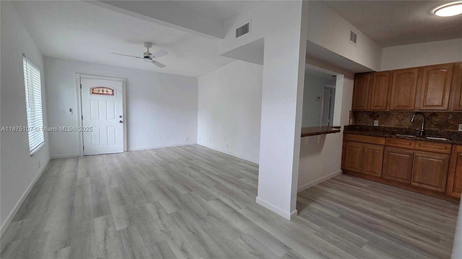 Small Image of 3482 FROW AVE, Miami Number 4