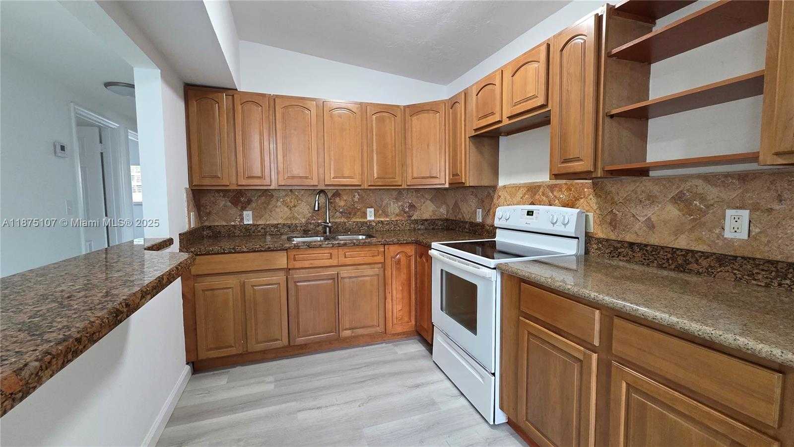 Small Image of 3482 FROW AVE, Miami Number 6
