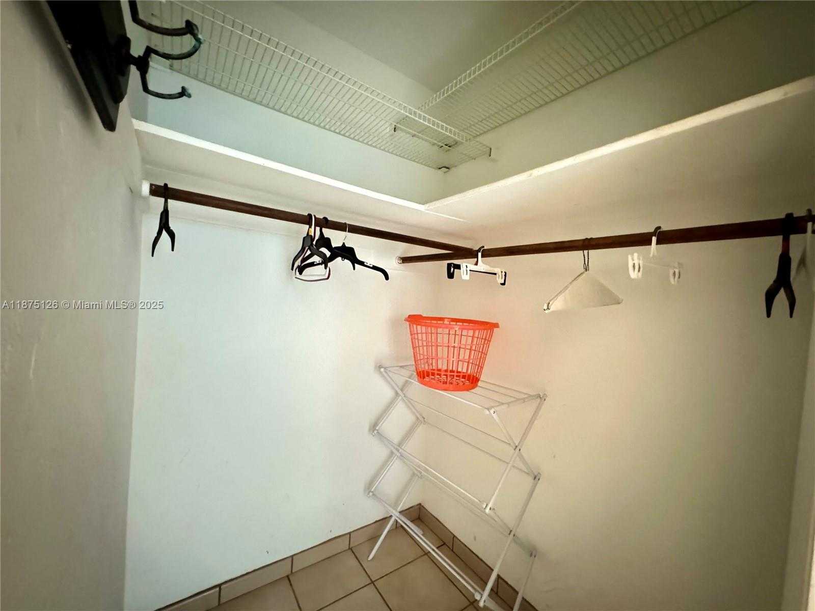 Small Image of 644 MERIDIAN AVE #2, Miami Beach Number 14