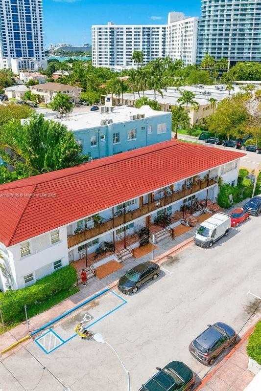 Small Image of 1535 WEST AVE #8, Miami Beach Number 2