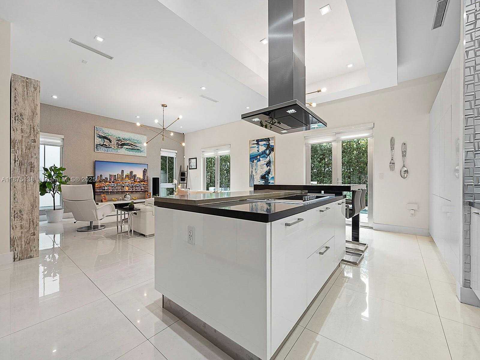 Small Image of 8271 NORTH WEST 34TH DR #., Doral Number 17
