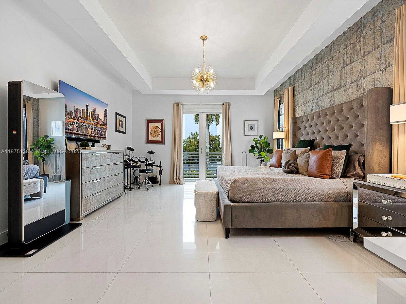 Small Image of 8271 NORTH WEST 34TH DR #., Doral Number 25