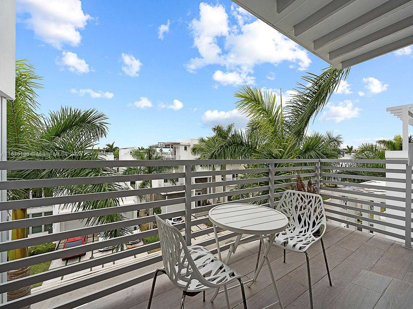 Small Image of 8271 NORTH WEST 34TH DR #., Doral Number 41