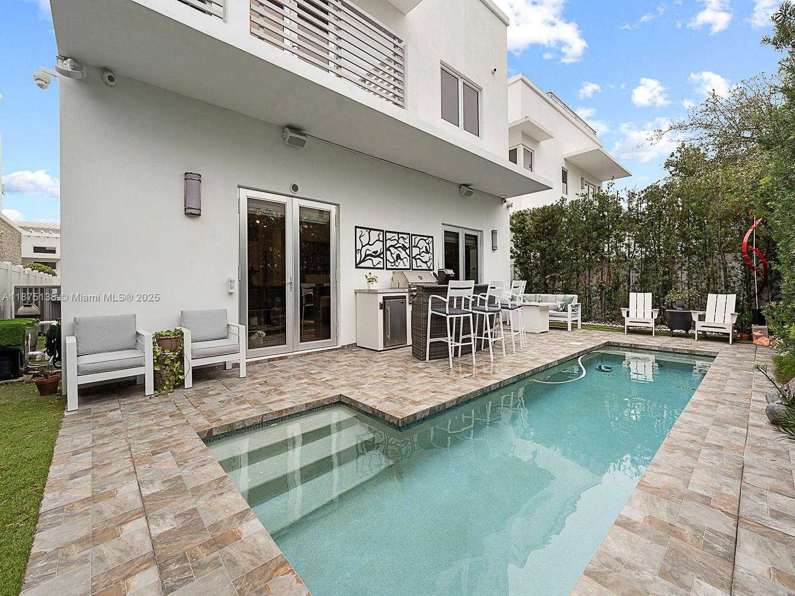 Small Image of 8271 NORTH WEST 34TH DR #., Doral Number 46