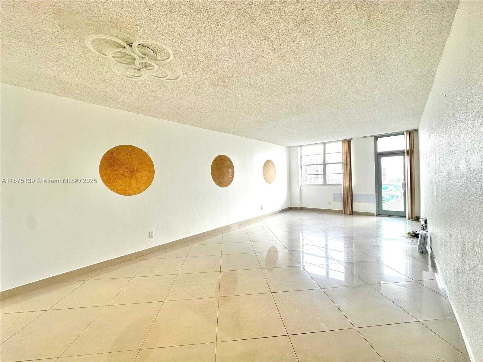 Small Image of 19390 COLLINS AV #1515, Sunny Isles Beach Number 4