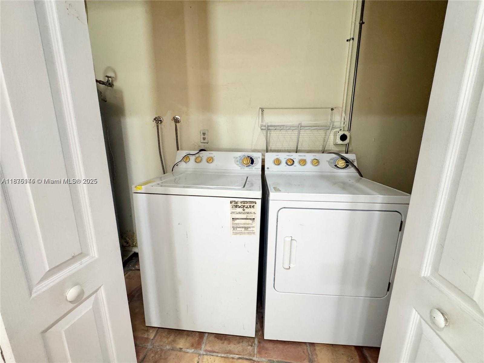 Small Image of 18421 SOUTH WEST 86TH CT, Cutler Bay Number 13