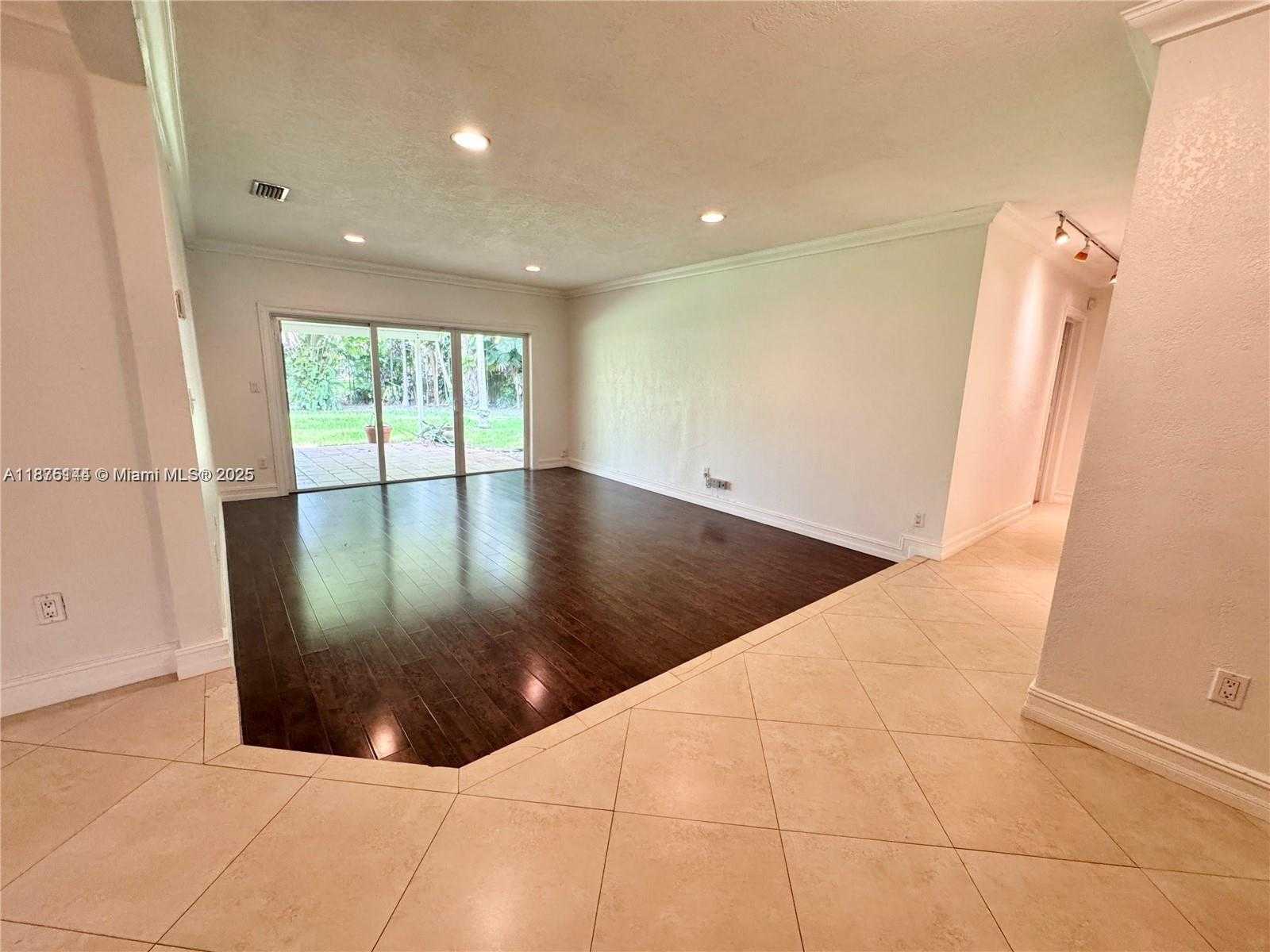 Small Image of 18421 SOUTH WEST 86TH CT, Cutler Bay Number 2